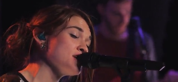 MisterWives Launches Rolling Stone's Sperry Sessions by East Coast Rocker